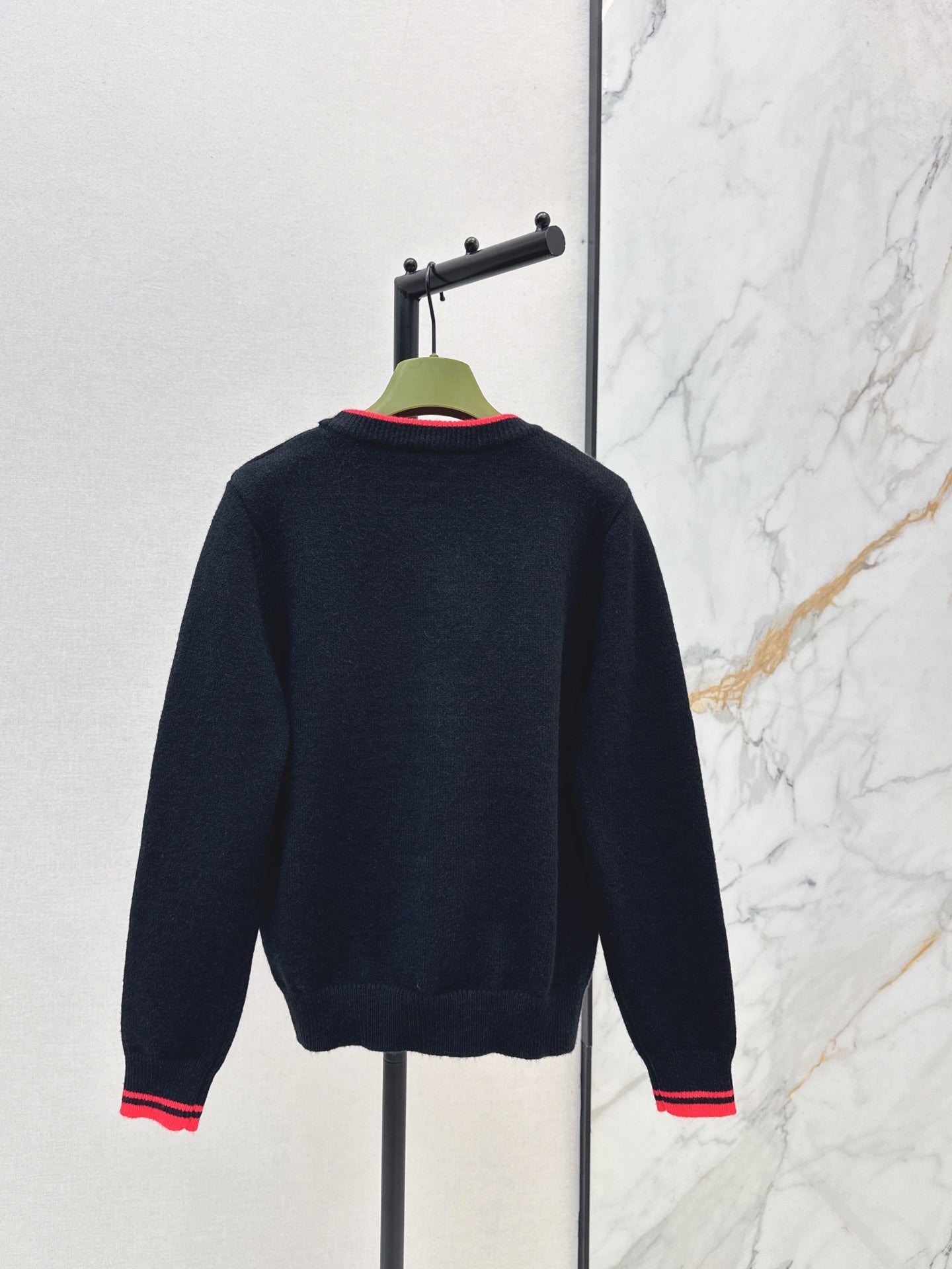26SS NEUER V-Ausschnitt Cardigan
