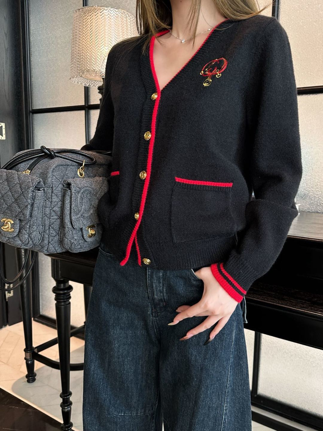26SS NEUER V-Ausschnitt Cardigan