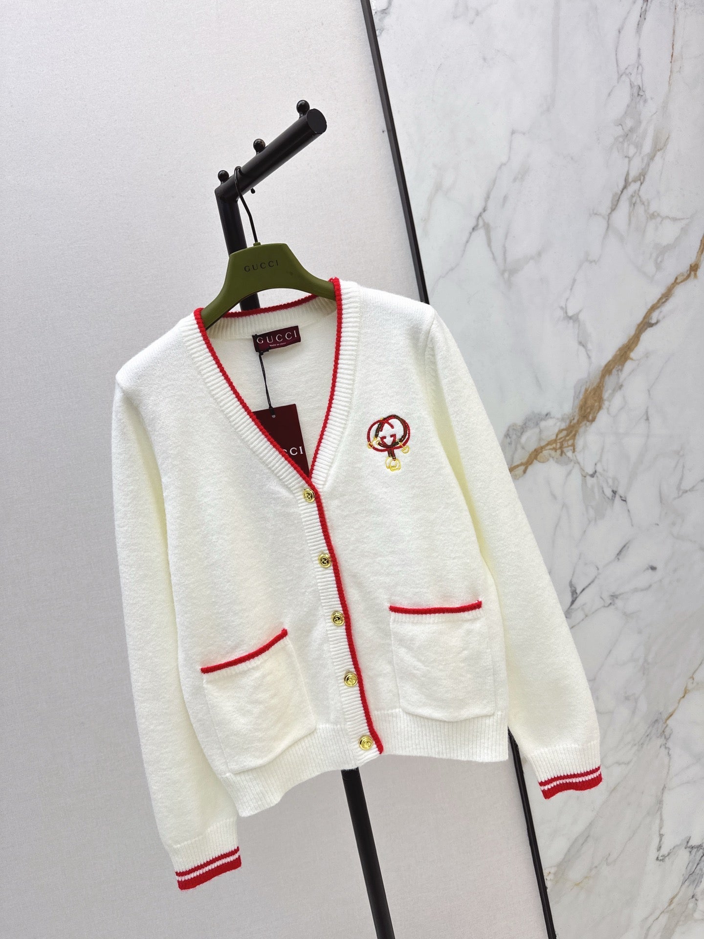 26SS NEUER V-Ausschnitt Cardigan