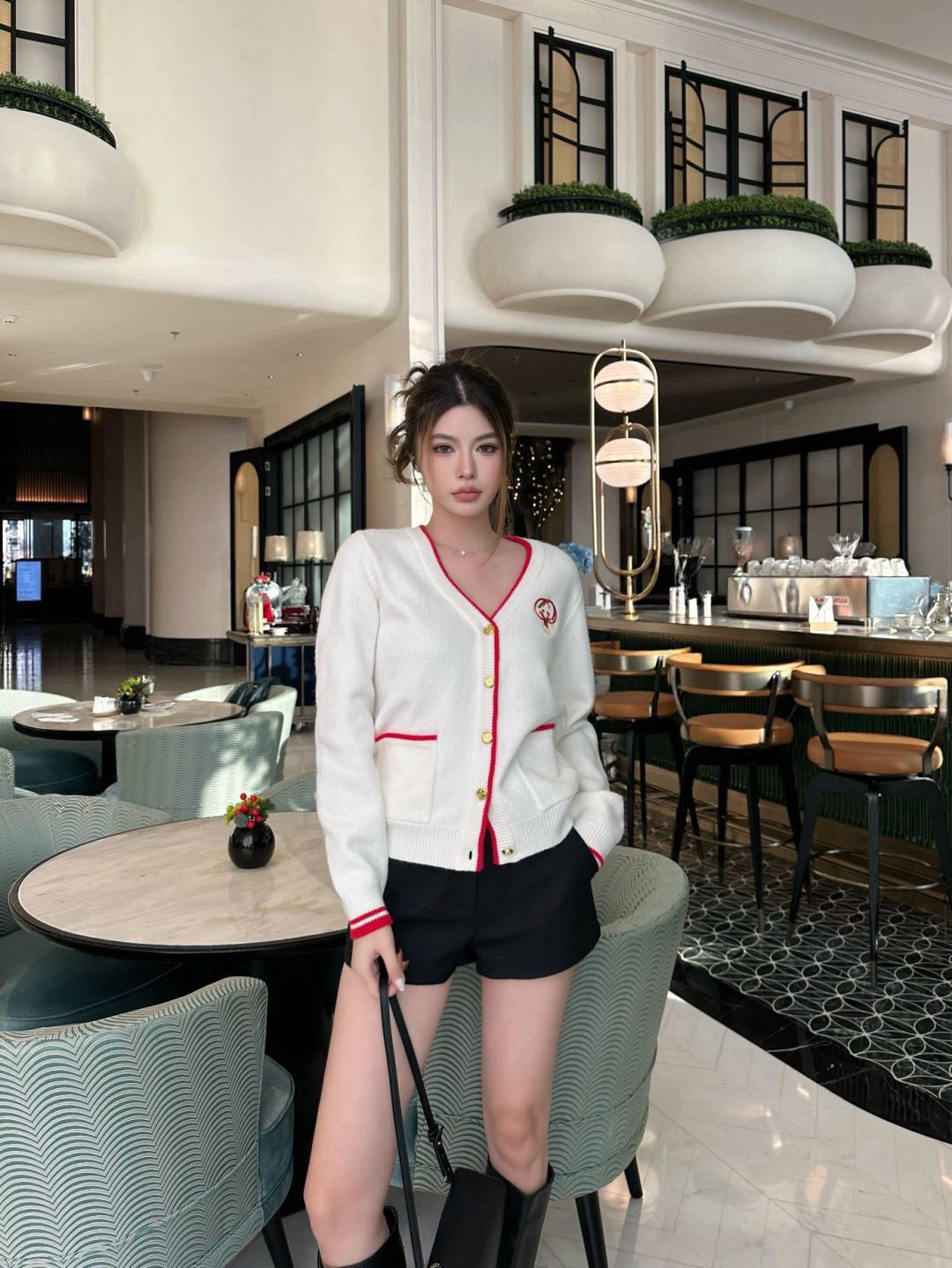 26SS NEUER V-Ausschnitt Cardigan