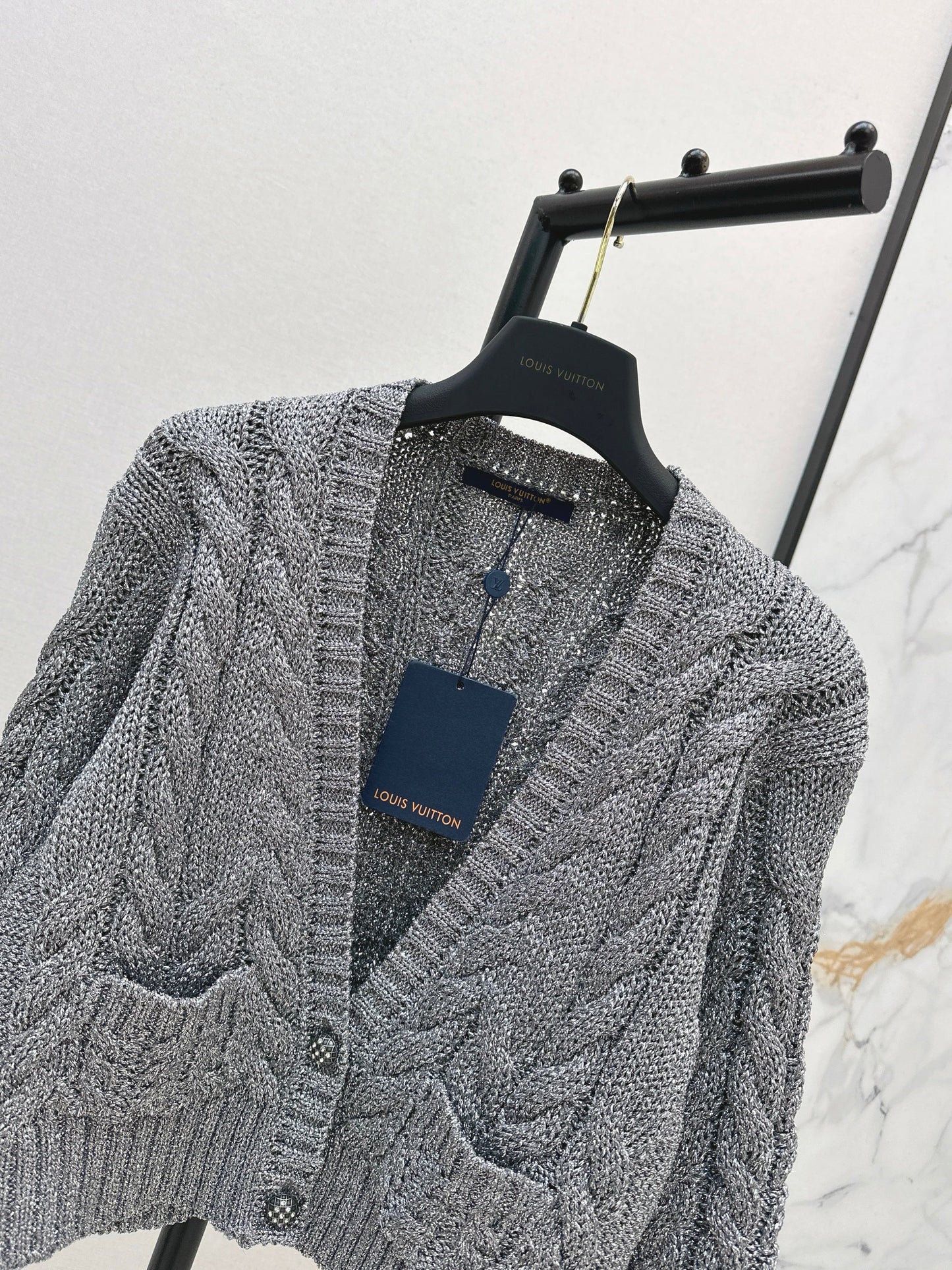 26SS NEUE Strickjacke