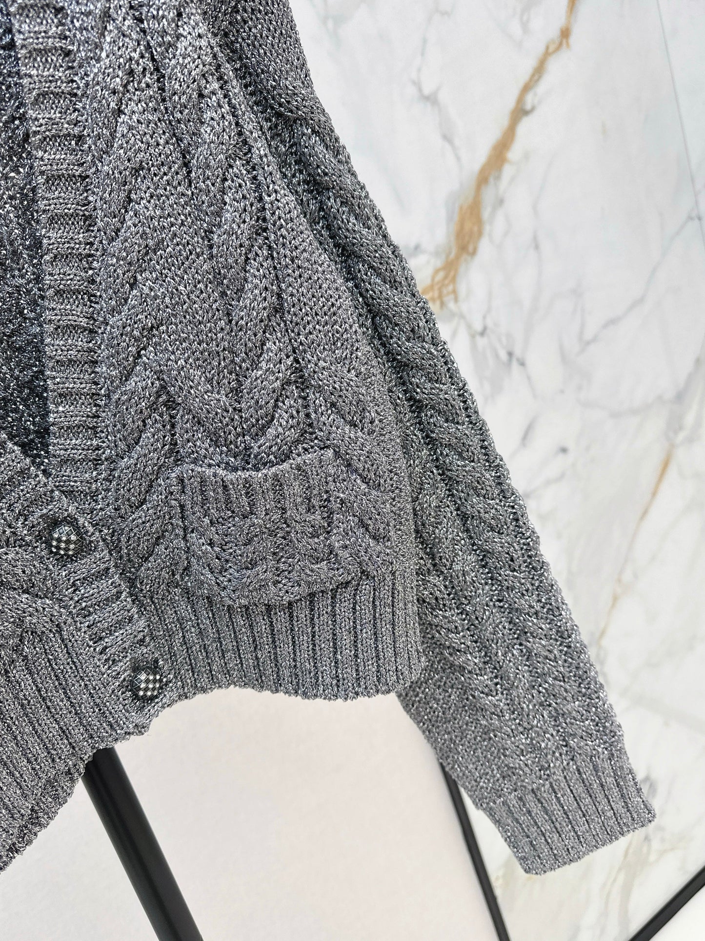 26SS NEUE Strickjacke