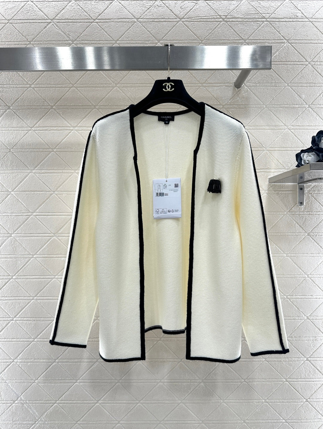26SS NEUER Wollcardigan