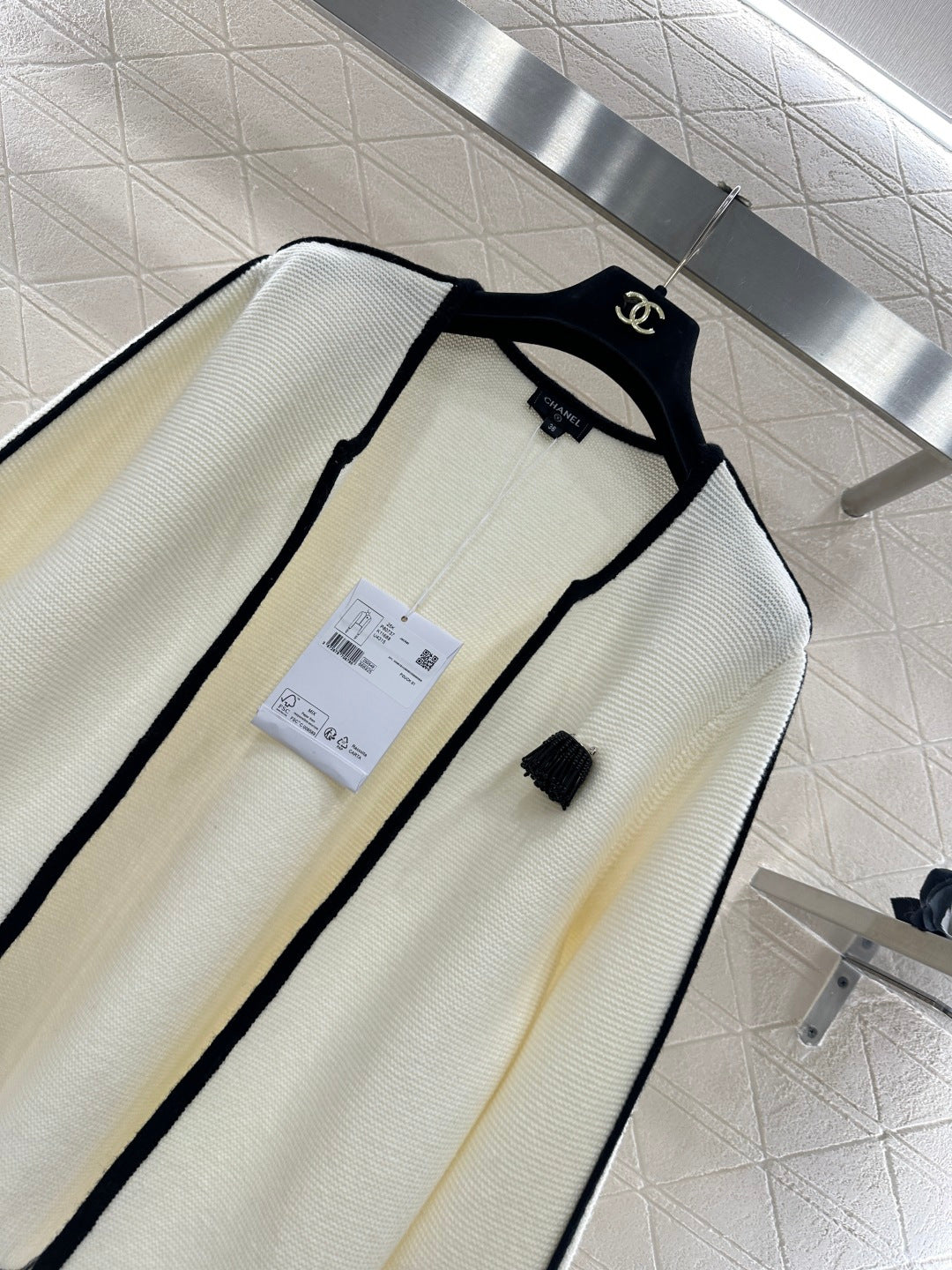 26SS NEUER Wollcardigan