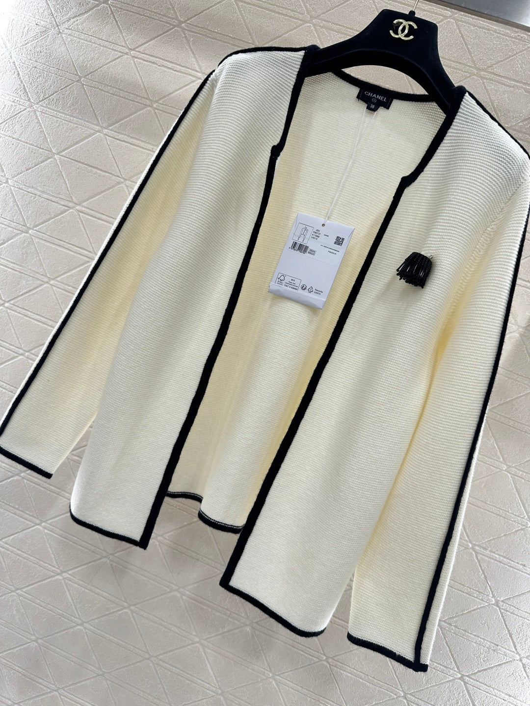 26SS NEUER Wollcardigan