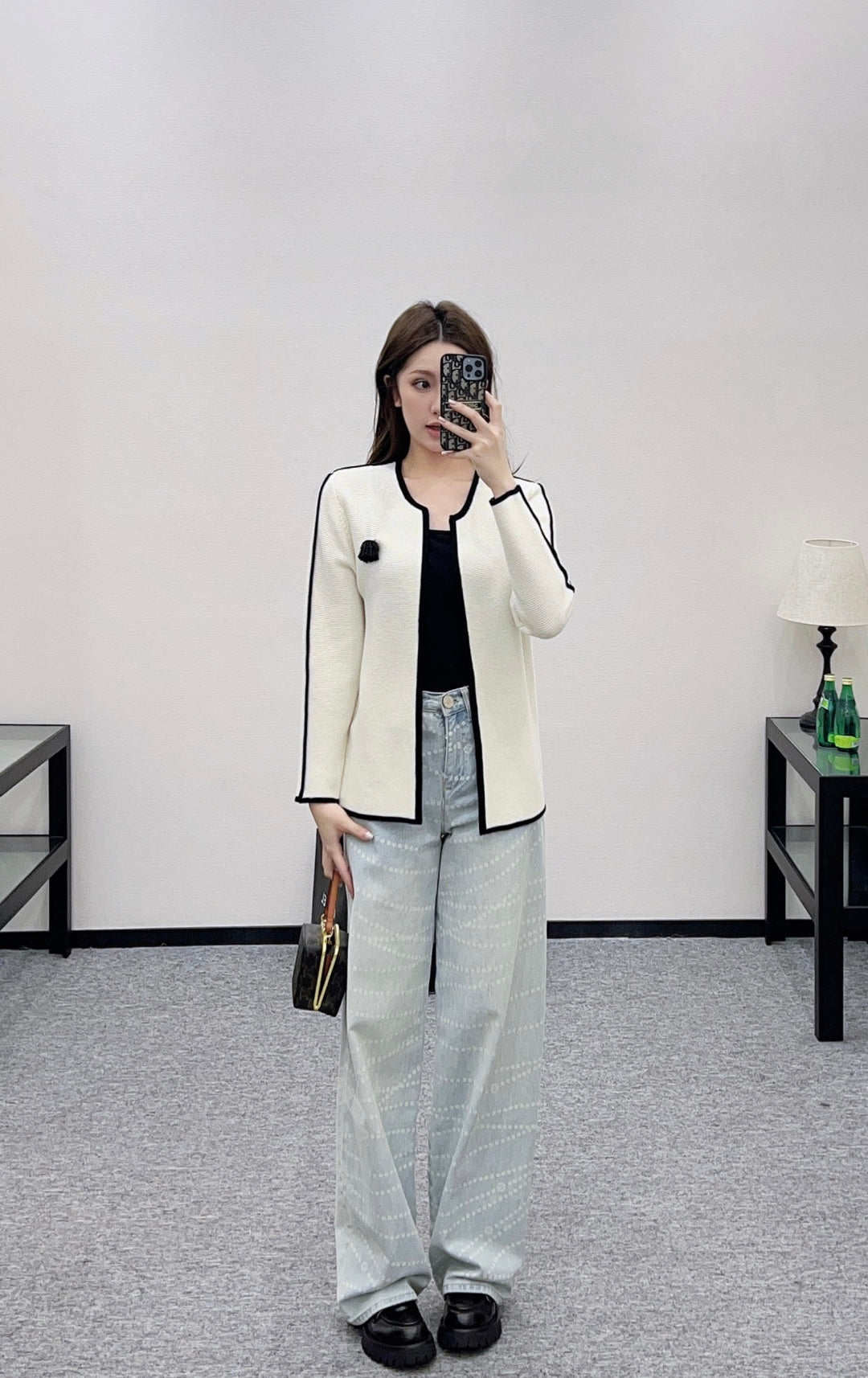 26SS NEUER Wollcardigan