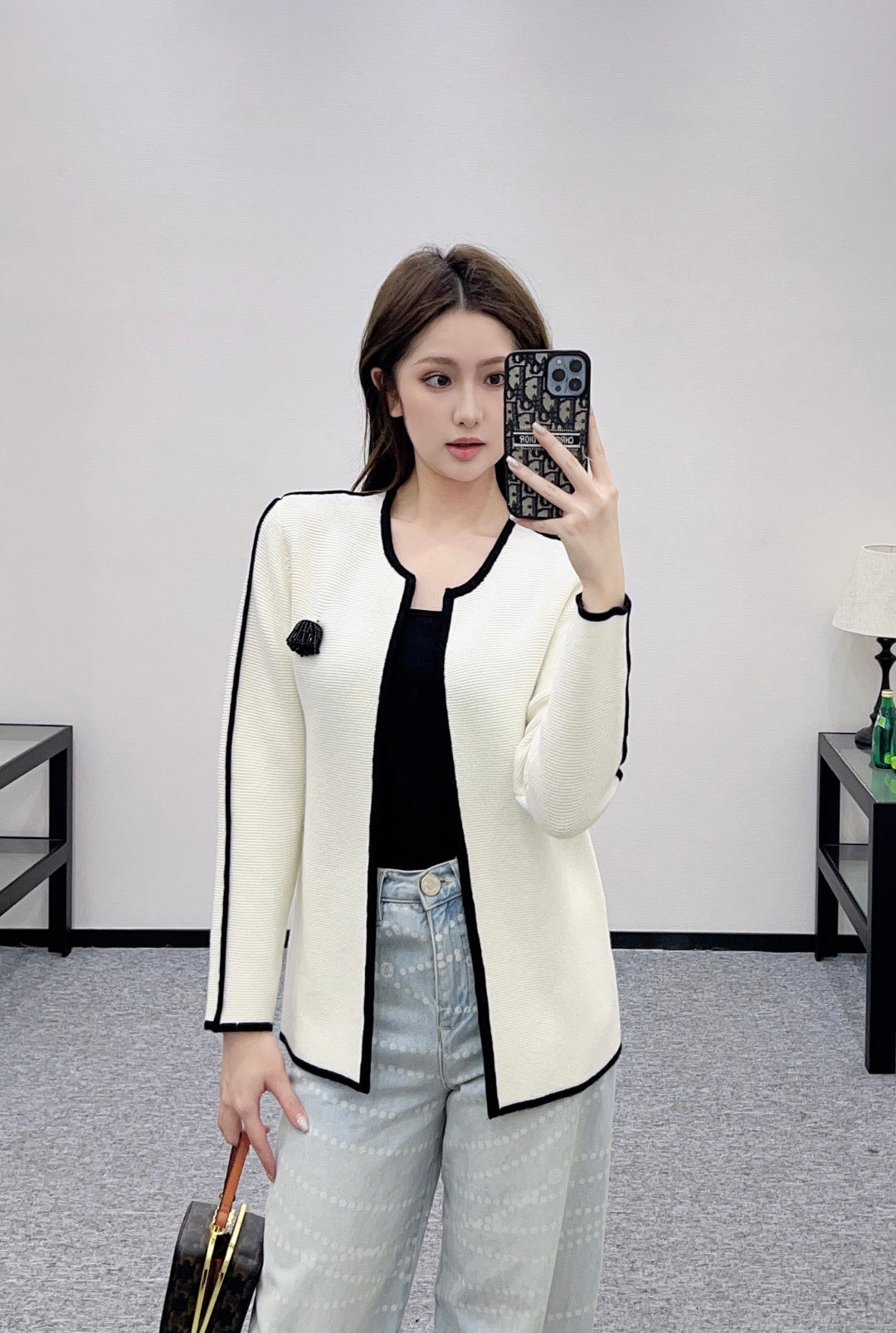 26SS NEUER Wollcardigan
