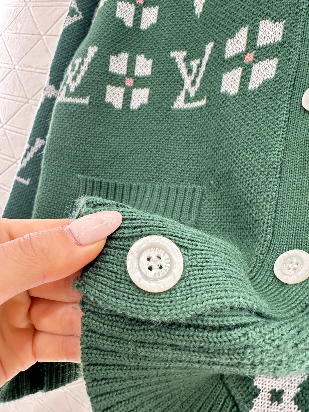 26SS NEUE Jacquard-Strickjacke
