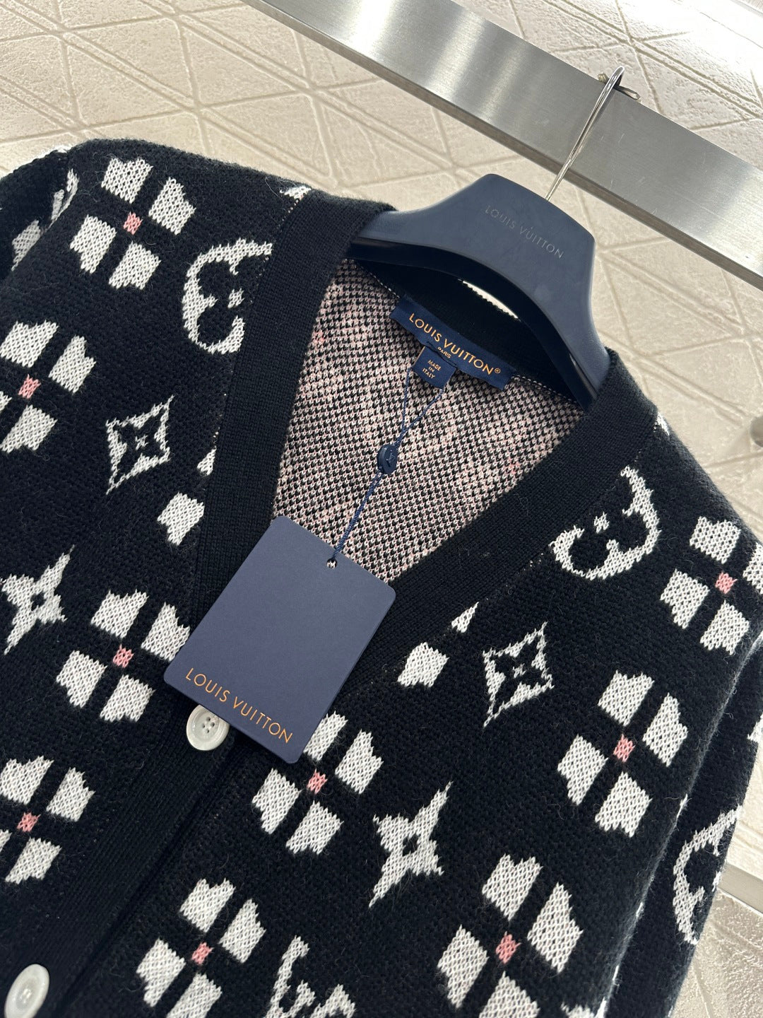 26SS NEUE Jacquard-Strickjacke