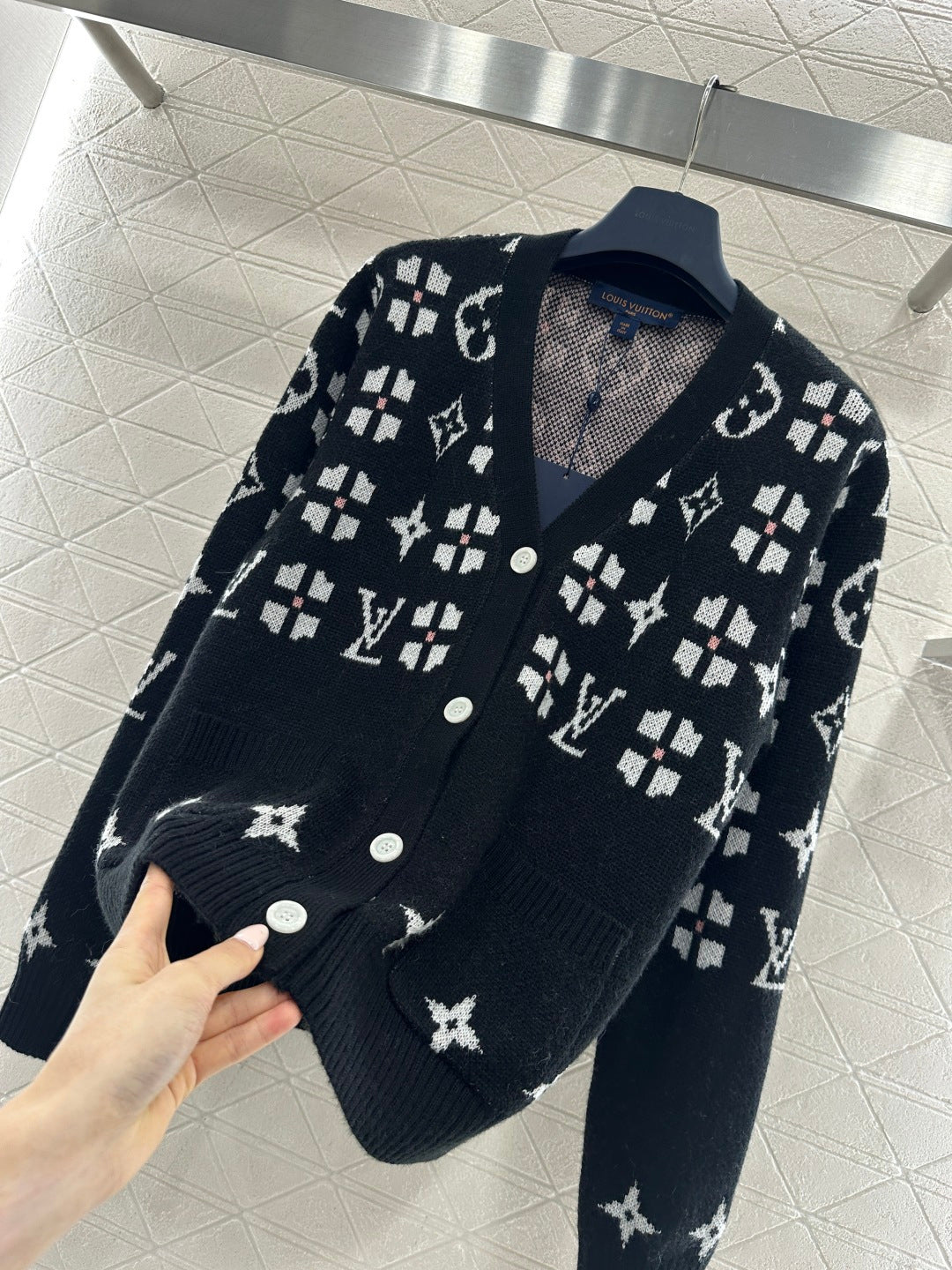 26SS NEUE Jacquard-Strickjacke