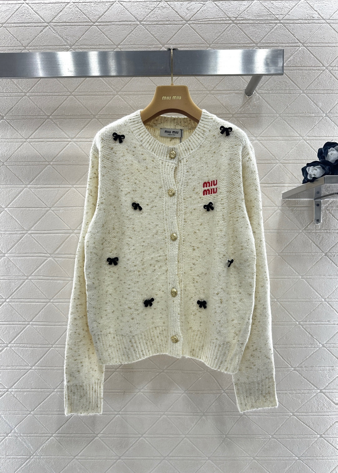 26SS NEUER 3D-Schleifen-Cardigan