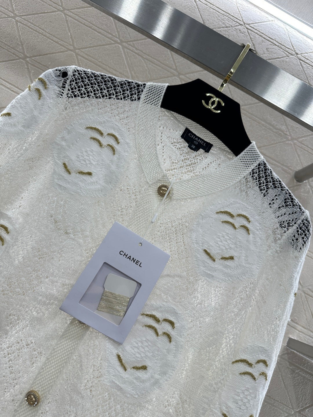26SS NEUER Cardigan mit 3D-Blumenstickerei