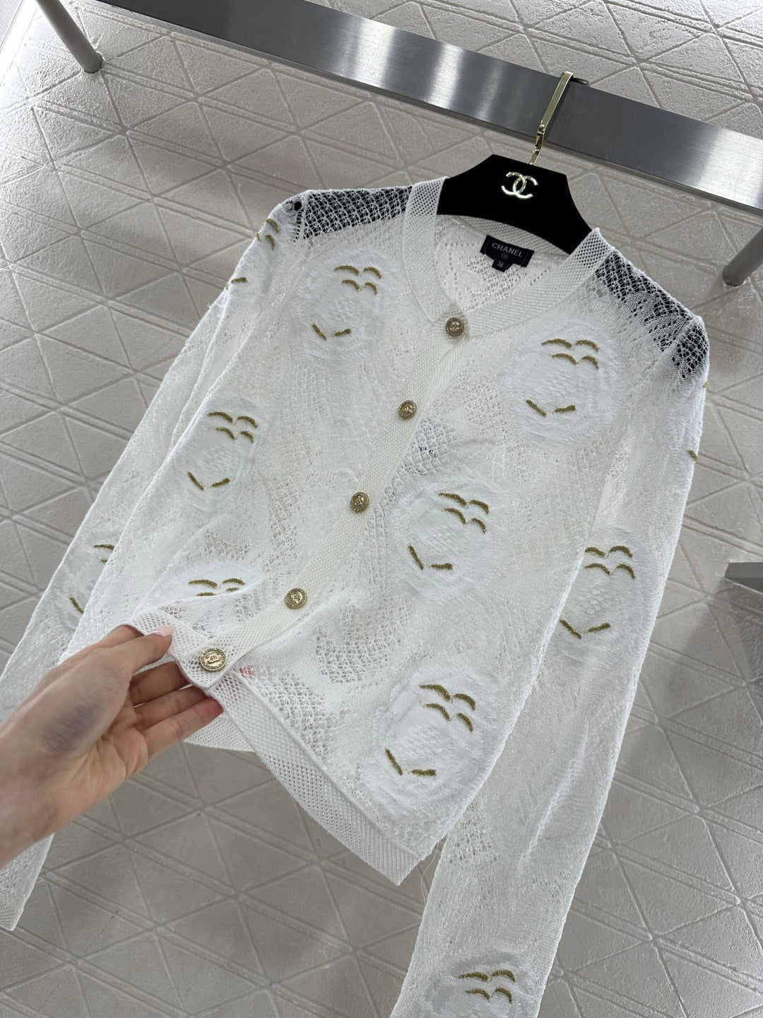 26SS NEUER Cardigan mit 3D-Blumenstickerei