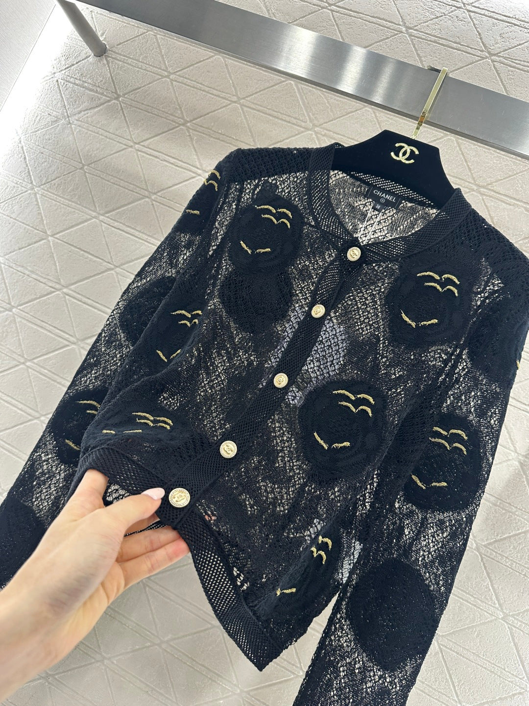 26SS NEUER Cardigan mit 3D-Blumenstickerei