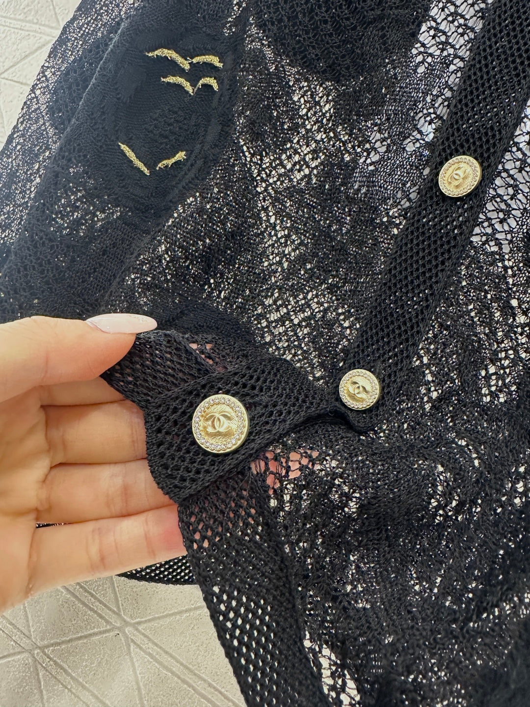 26SS NEUER Cardigan mit 3D-Blumenstickerei