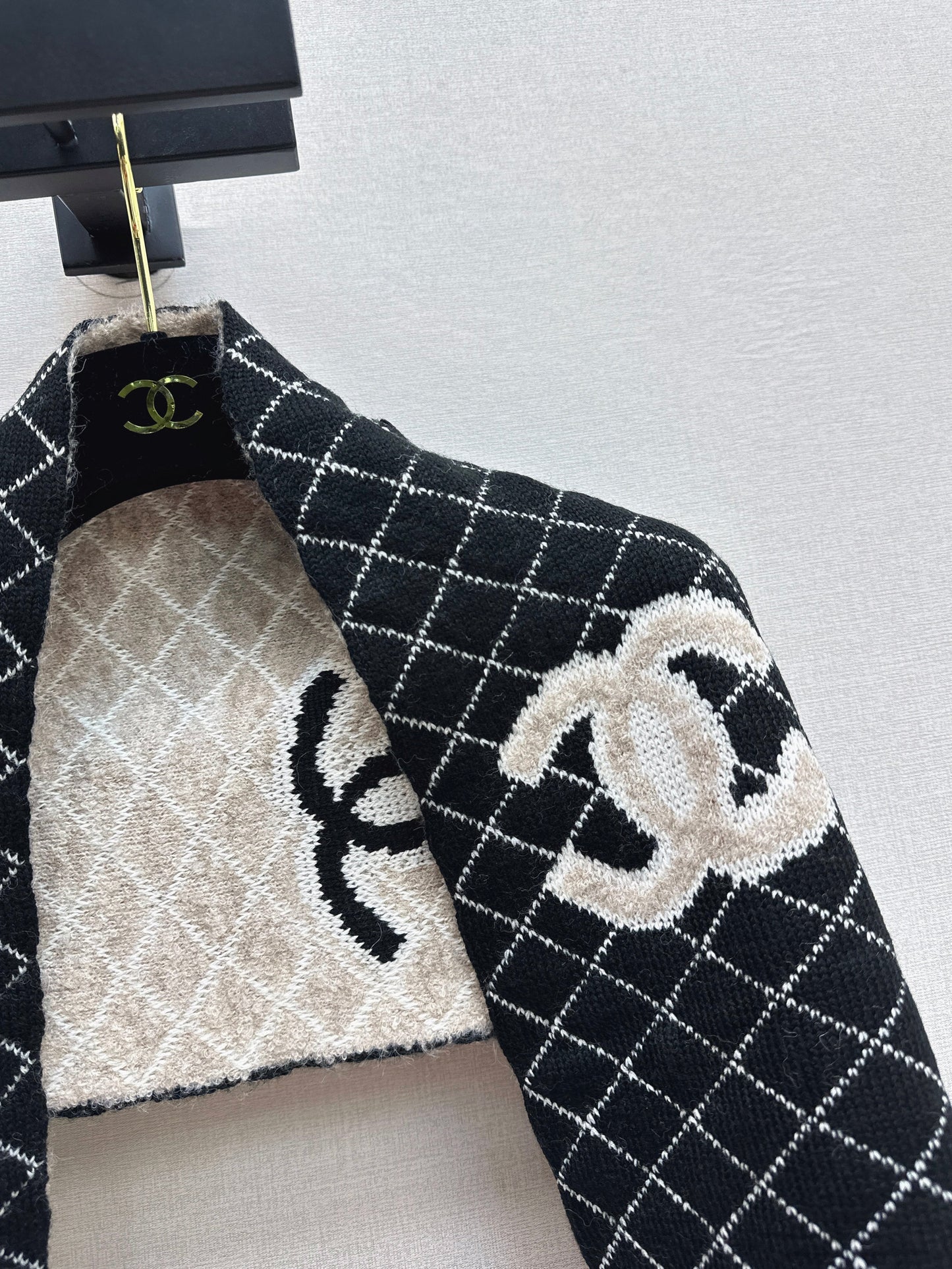 26SS NEUER Kaschmirschal