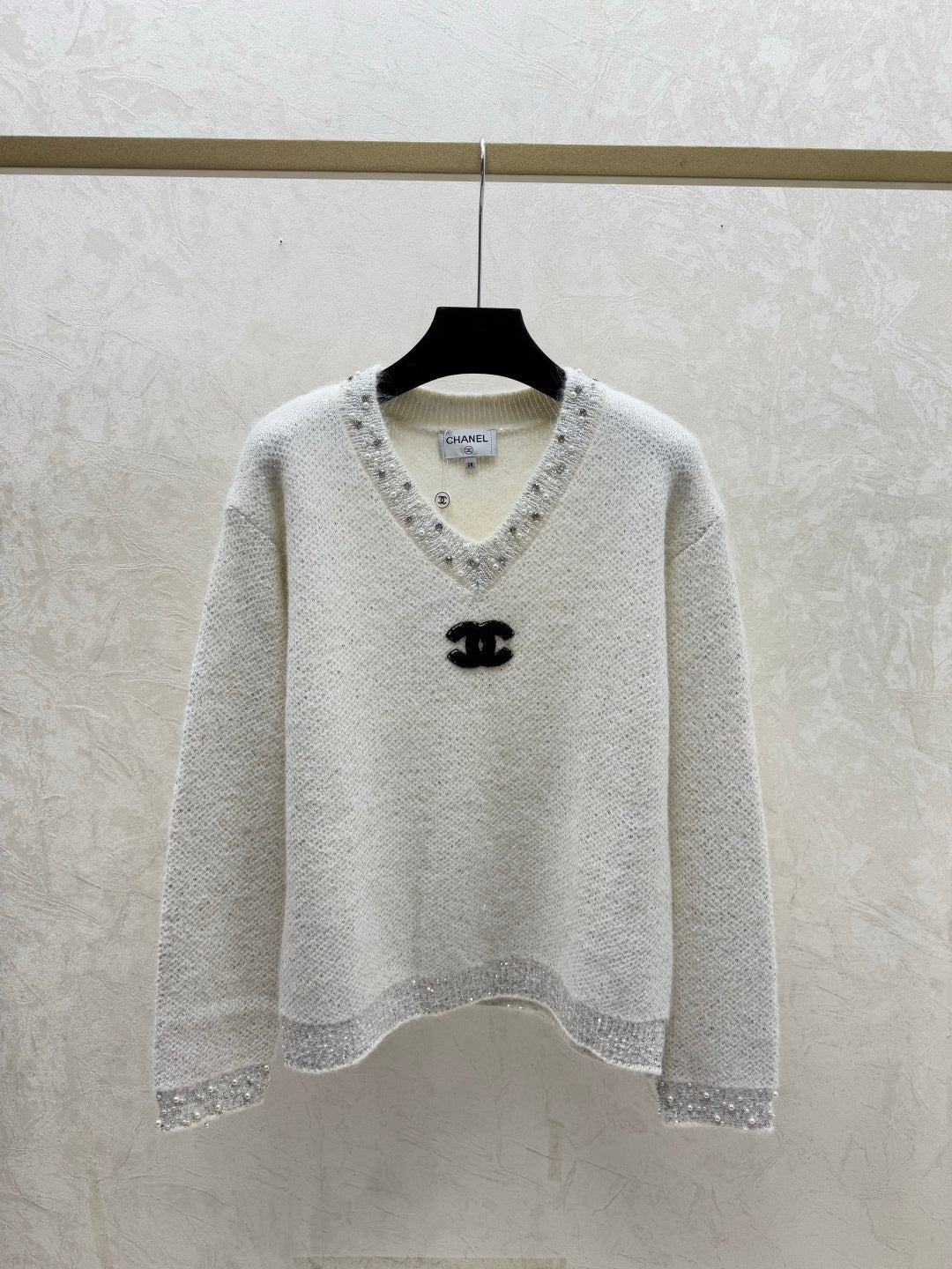 26SS NEW Heavy beading V-neck knitted long sleeves