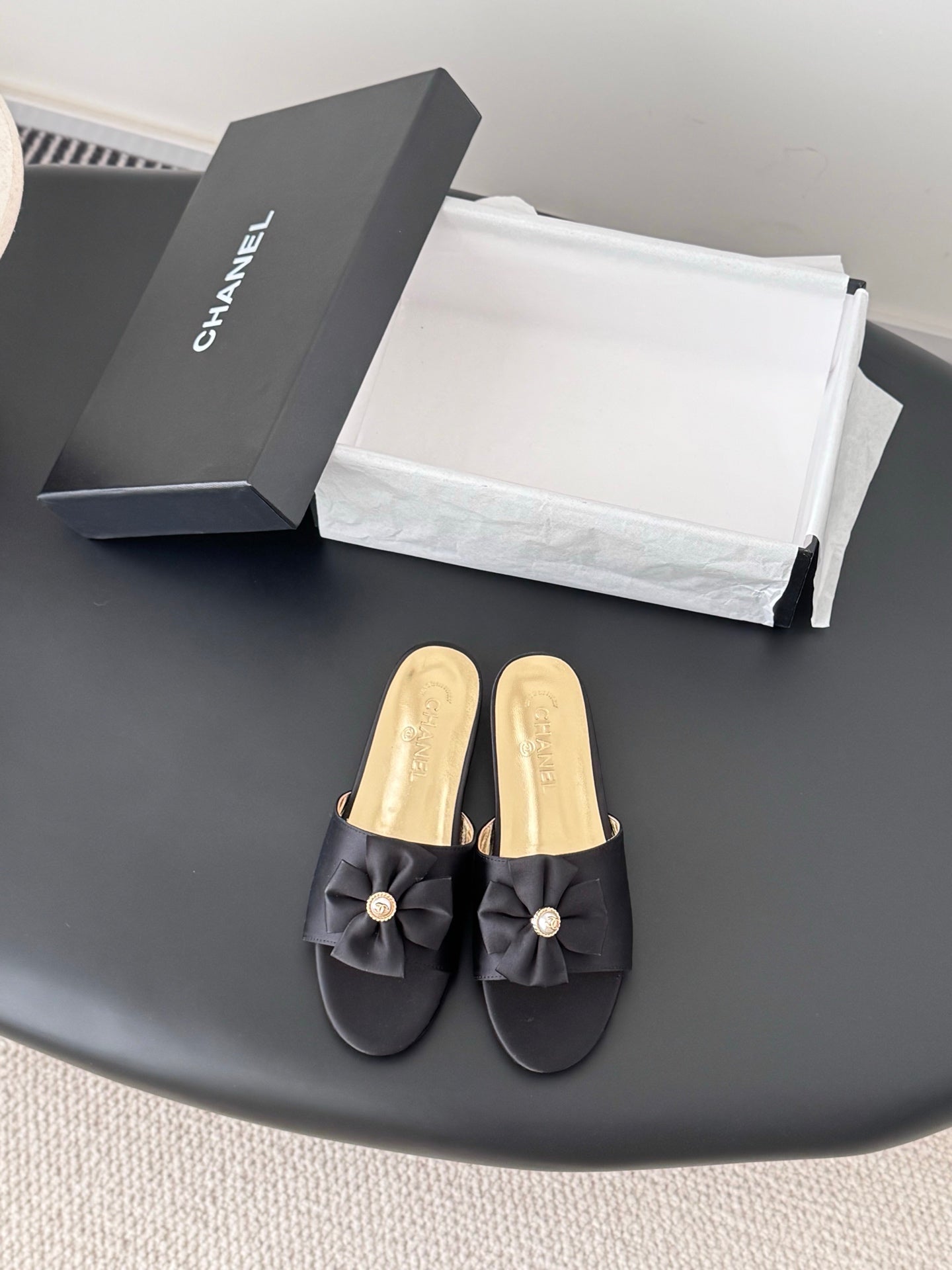 26SS NEUE Hausschuhe