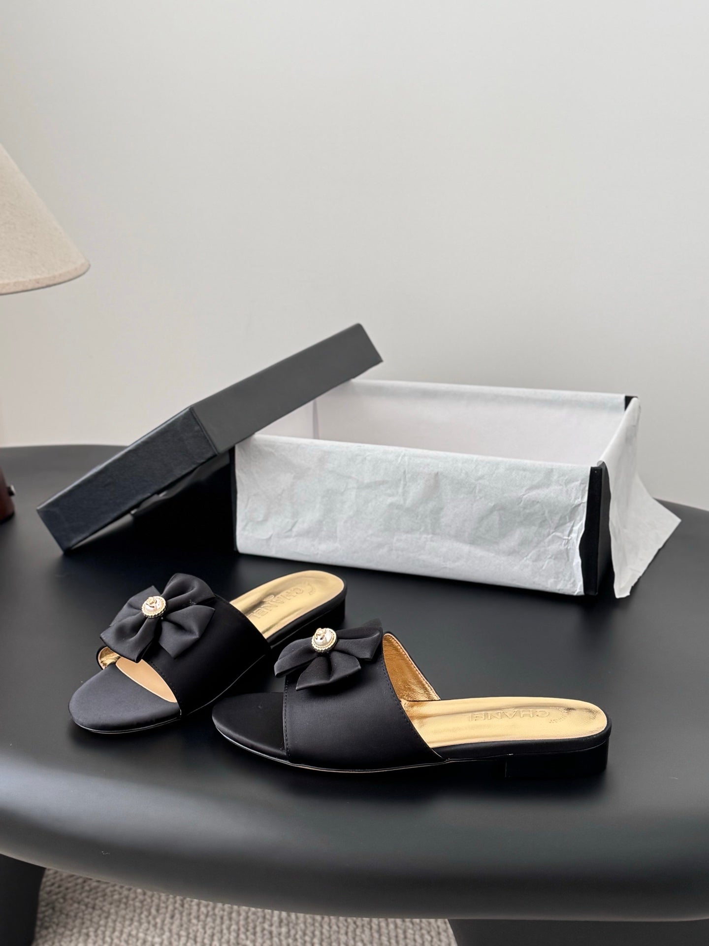 26SS NEUE Hausschuhe