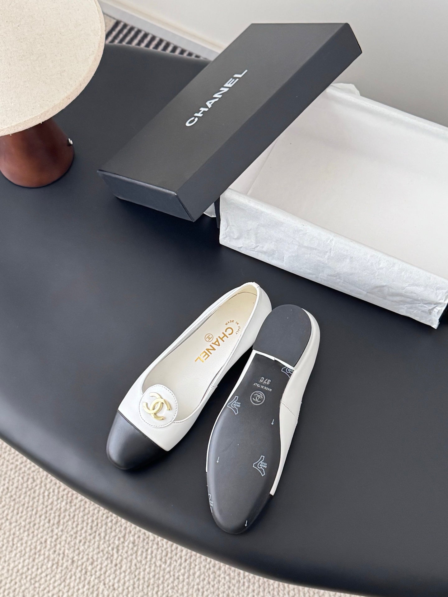 26SS NEUE Vintage Flats