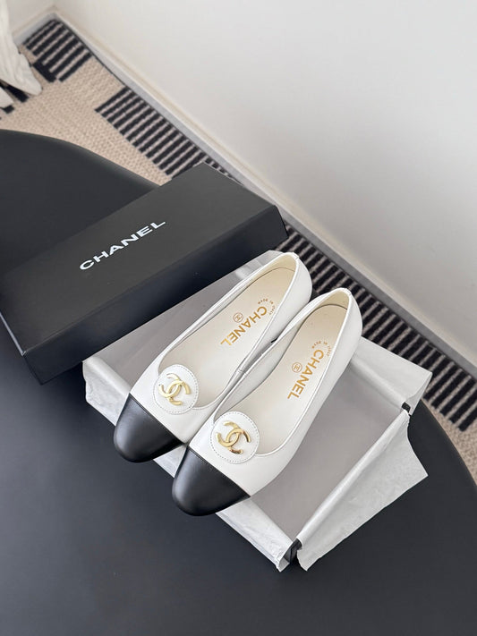 26SS NEW vintage flats