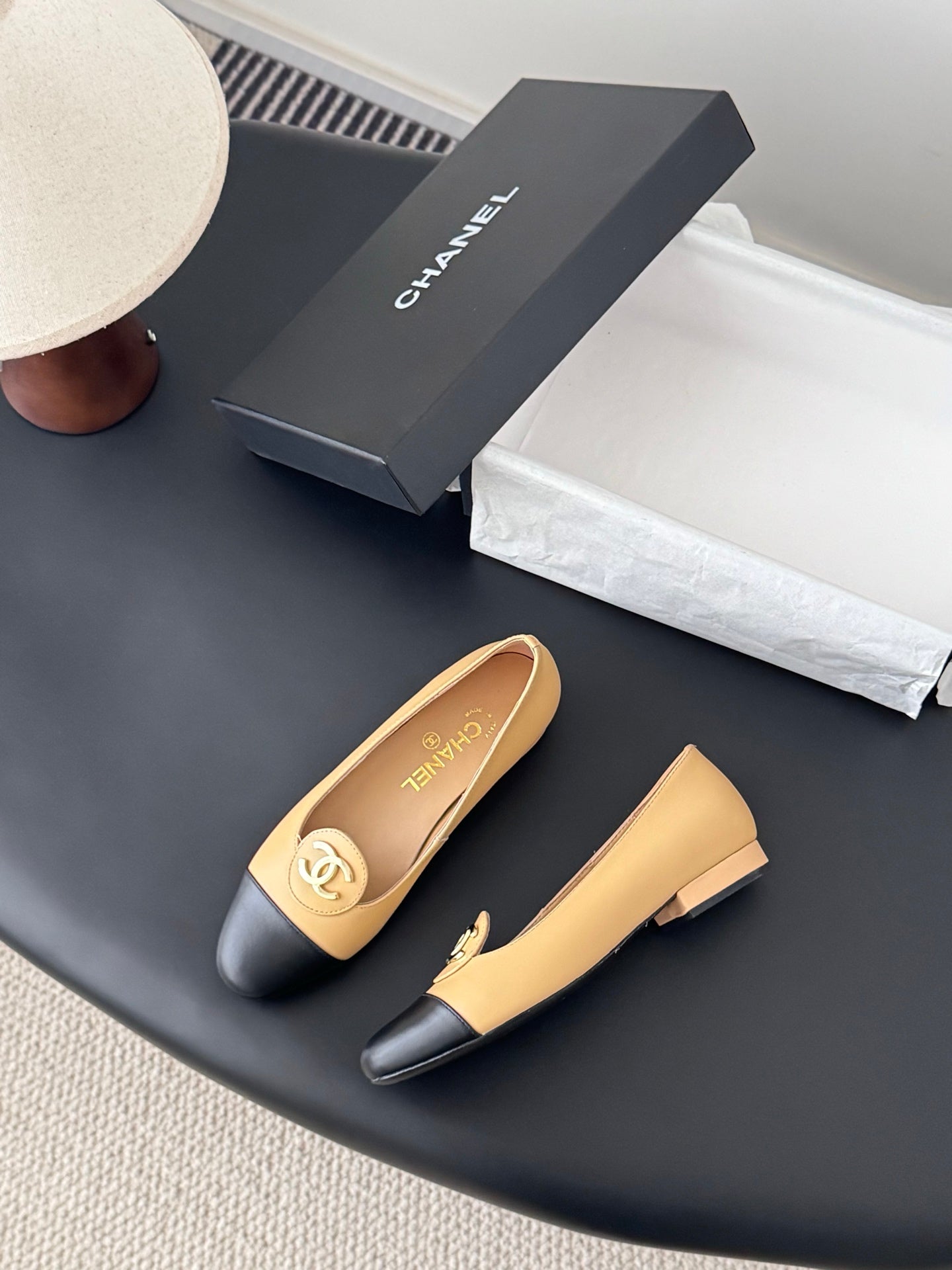26SS NEUE Vintage Flats