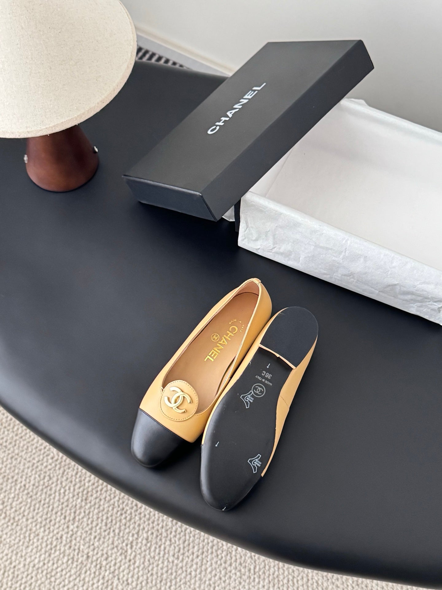 26SS NEUE Vintage Flats