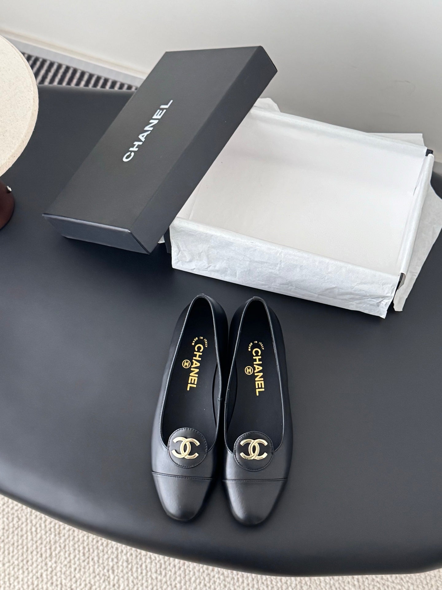 26SS NEUE Vintage Flats