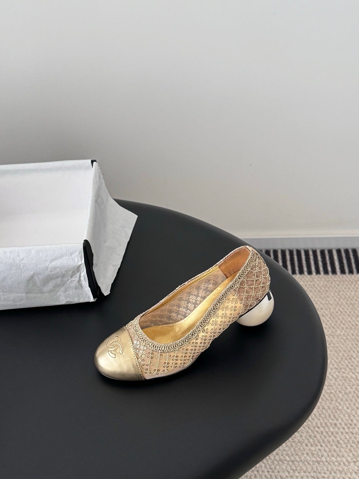 26SS NEU Perlen-Mary-Jane-Schuh mit Blockabsatz (Höhe: 7 cm)