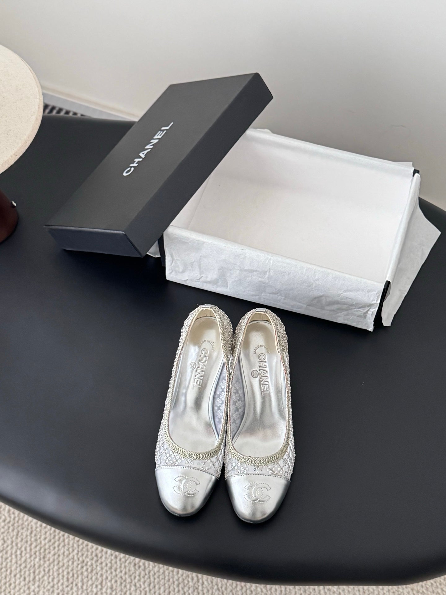 26SS NEU Perlen-Mary-Jane-Schuh mit Blockabsatz (Höhe: 7 cm)
