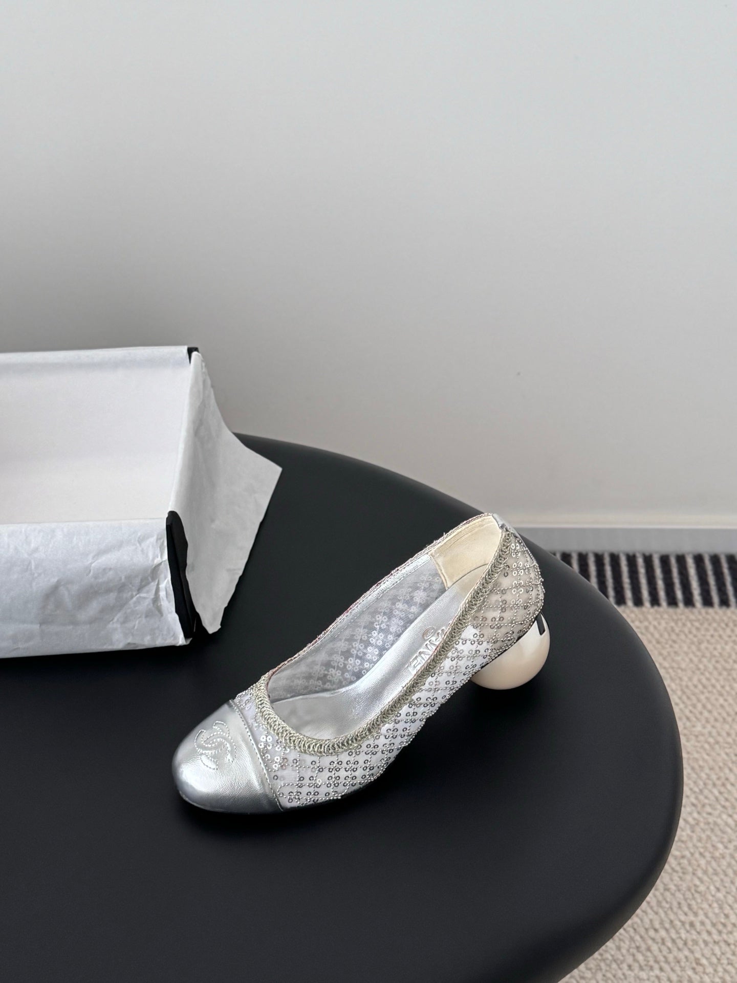 26SS NEU Perlen-Mary-Jane-Schuh mit Blockabsatz (Höhe: 7 cm)