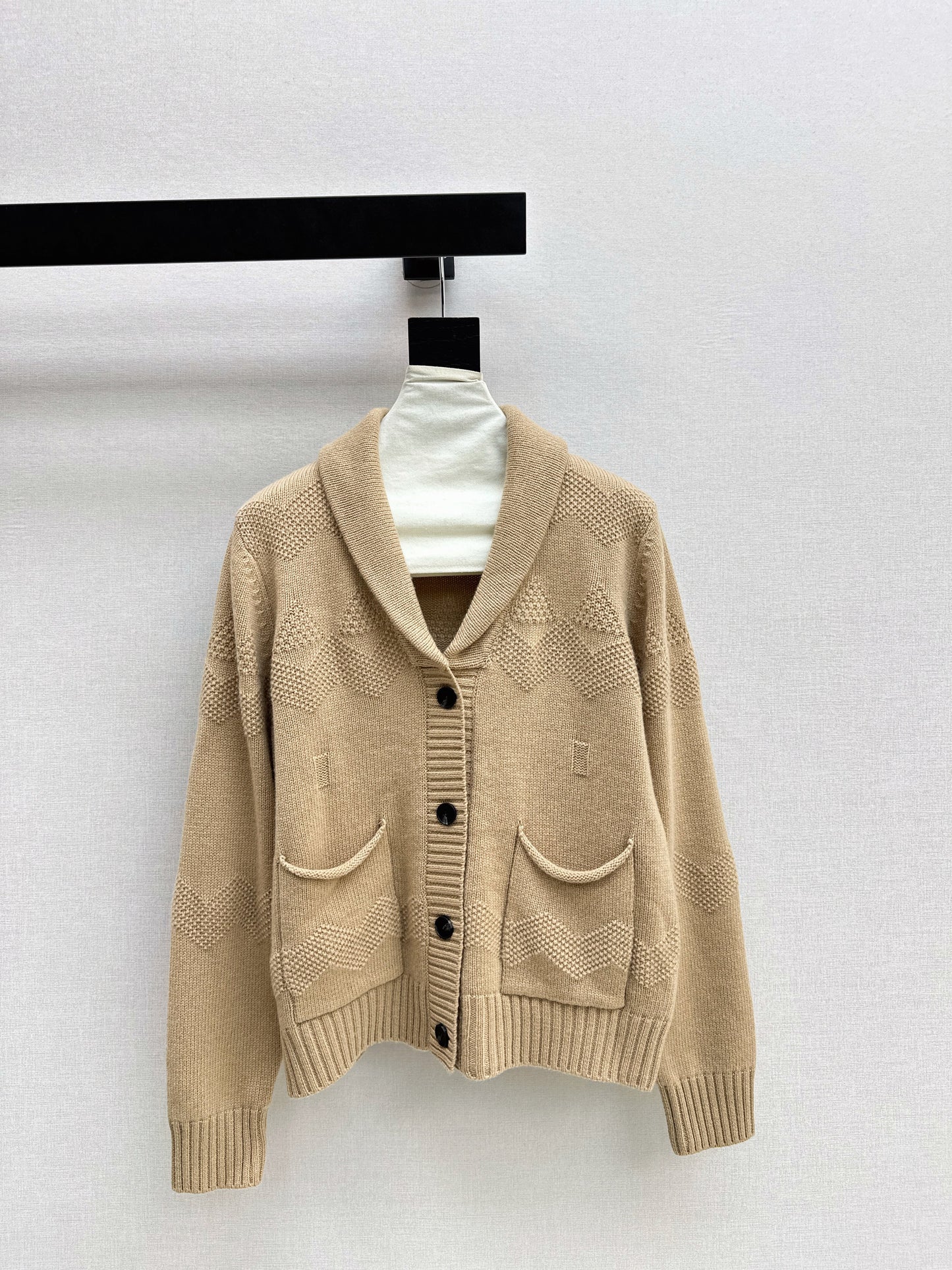26SS NEW v-neck cardigan