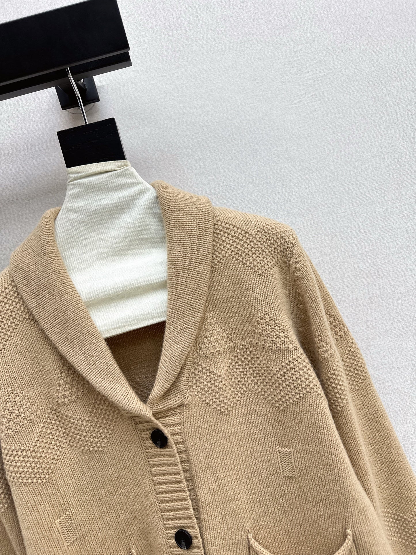 26SS NEW v-neck cardigan