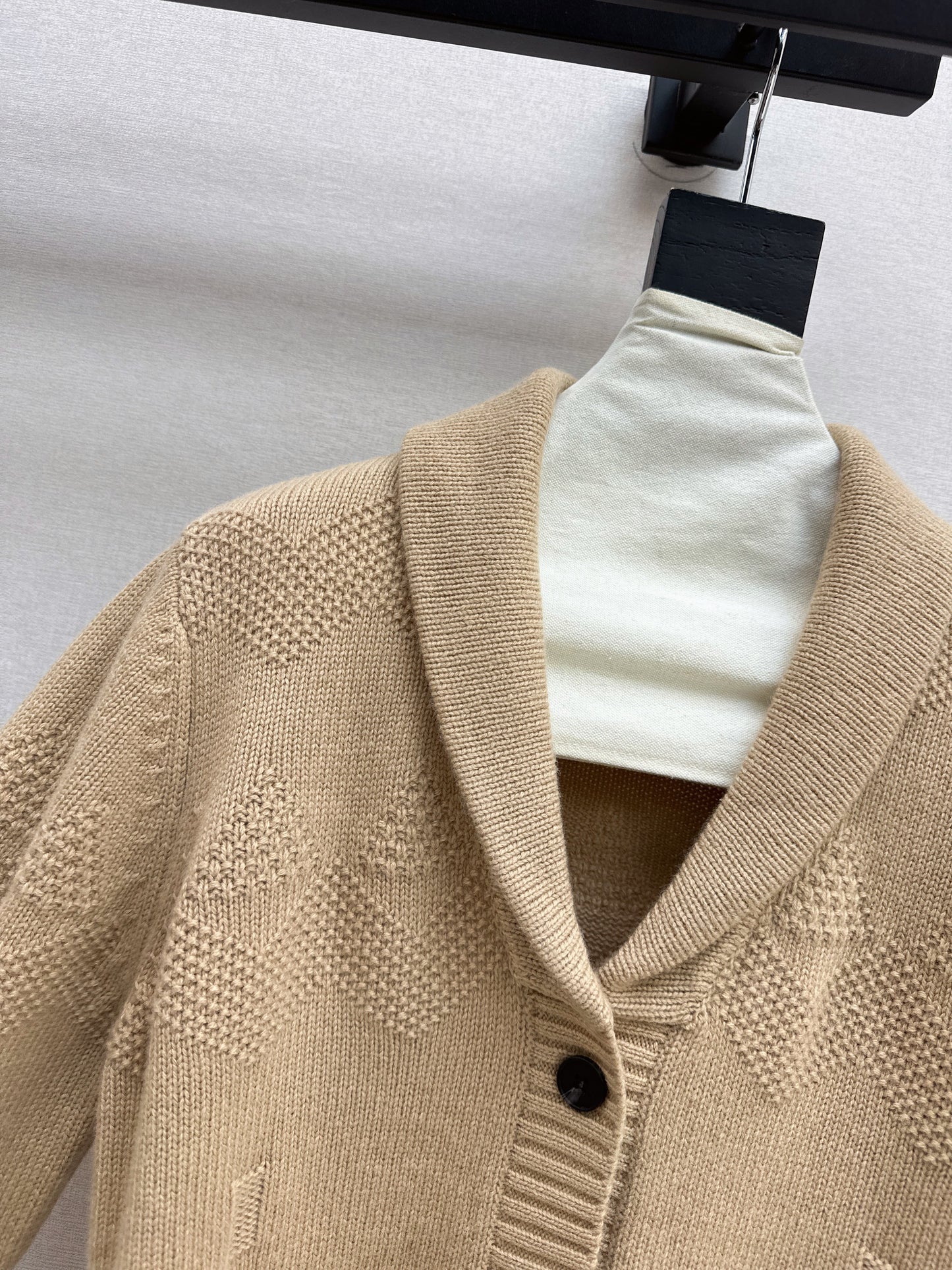 26SS NEW v-neck cardigan