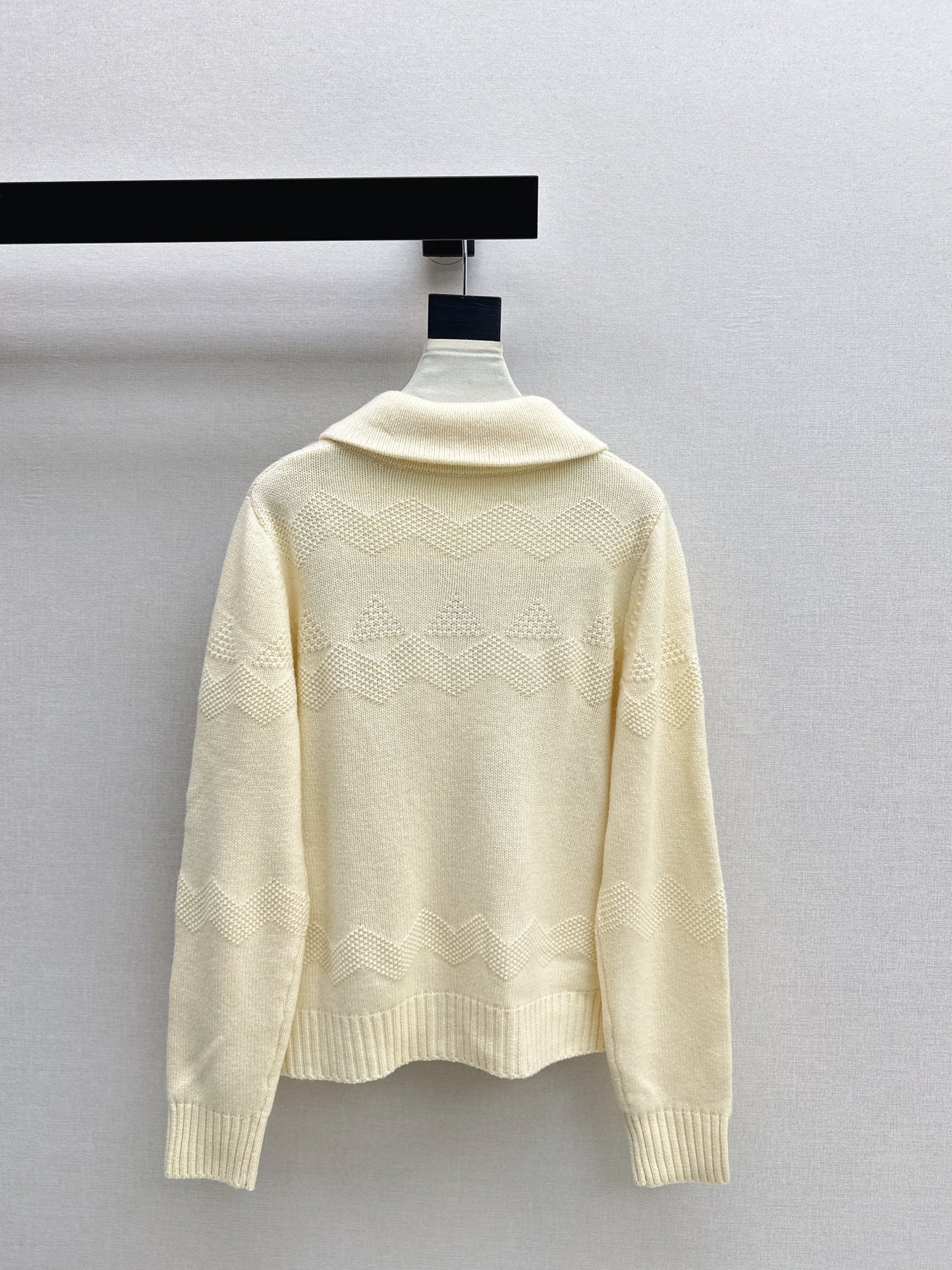 26SS NEW v-neck cardigan