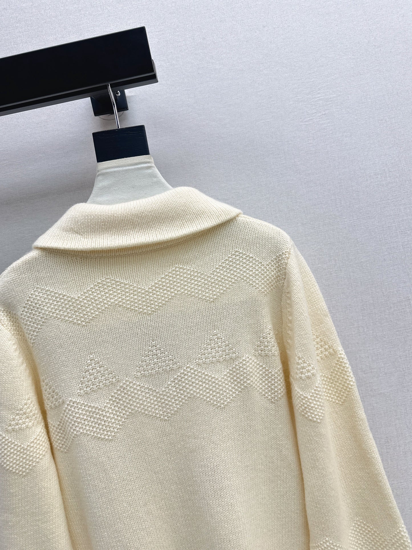 26SS NEW v-neck cardigan