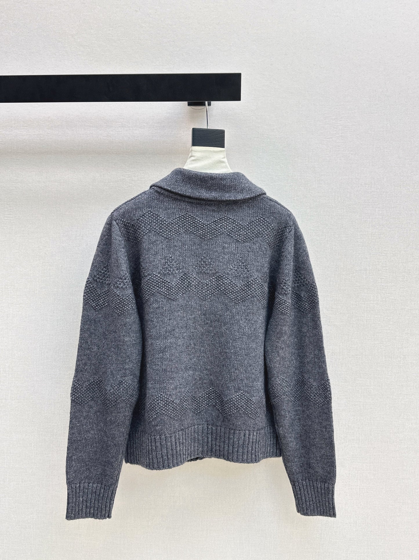 26SS NEW v-neck cardigan