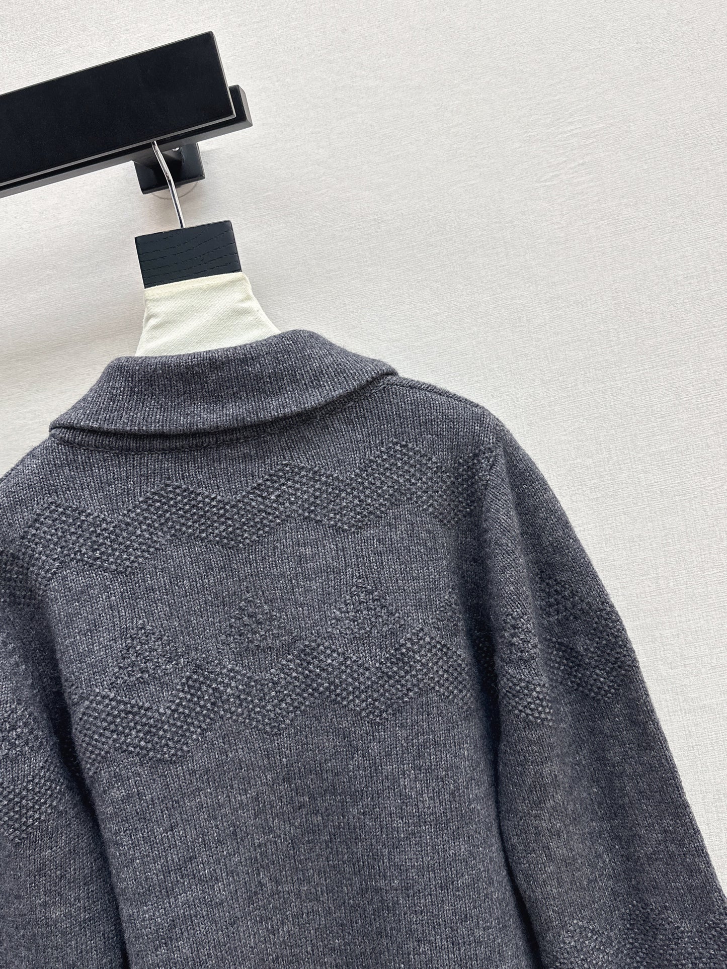 26SS NEW v-neck cardigan