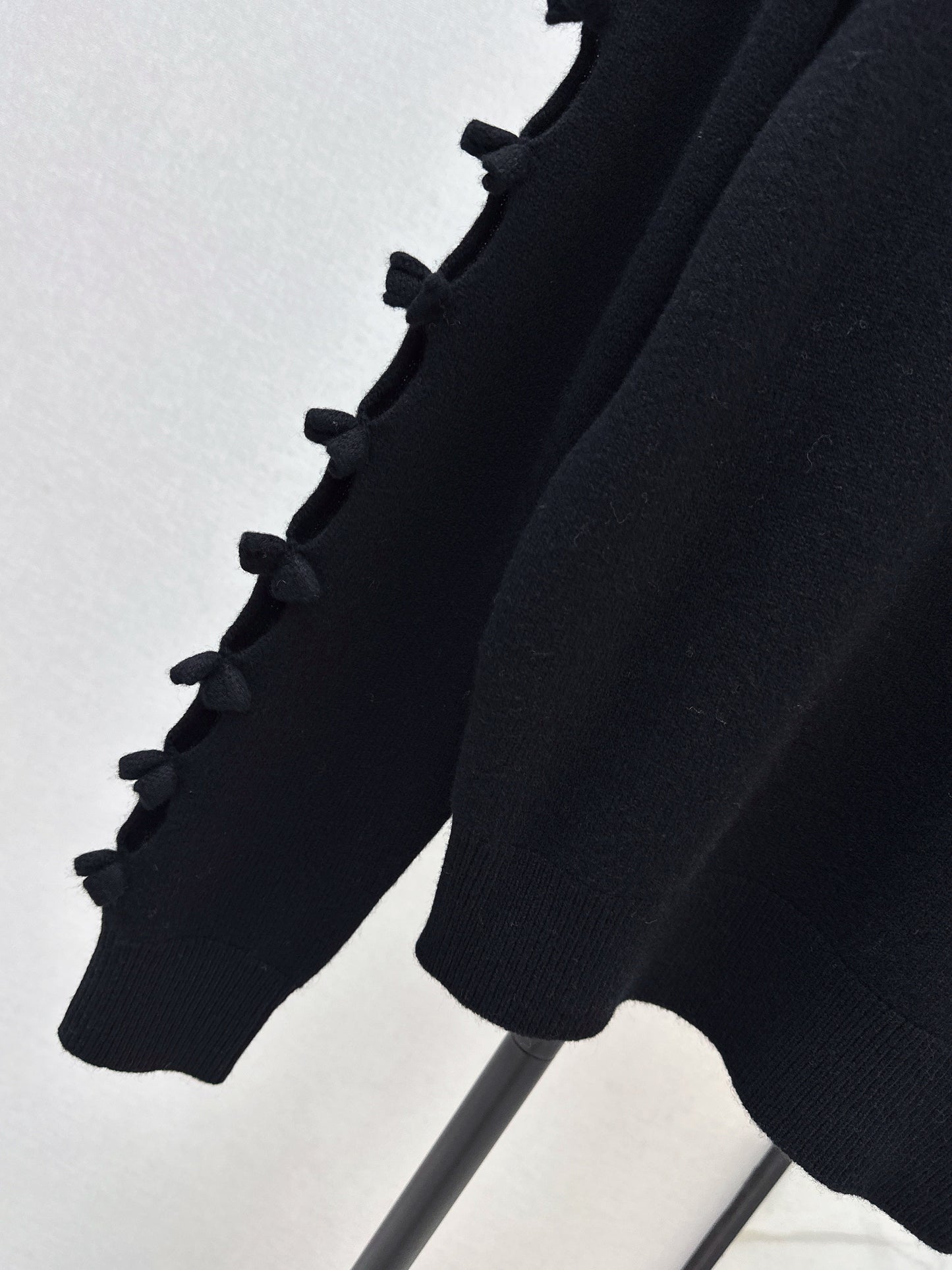 26SS NEUER Kaschmirpullover
