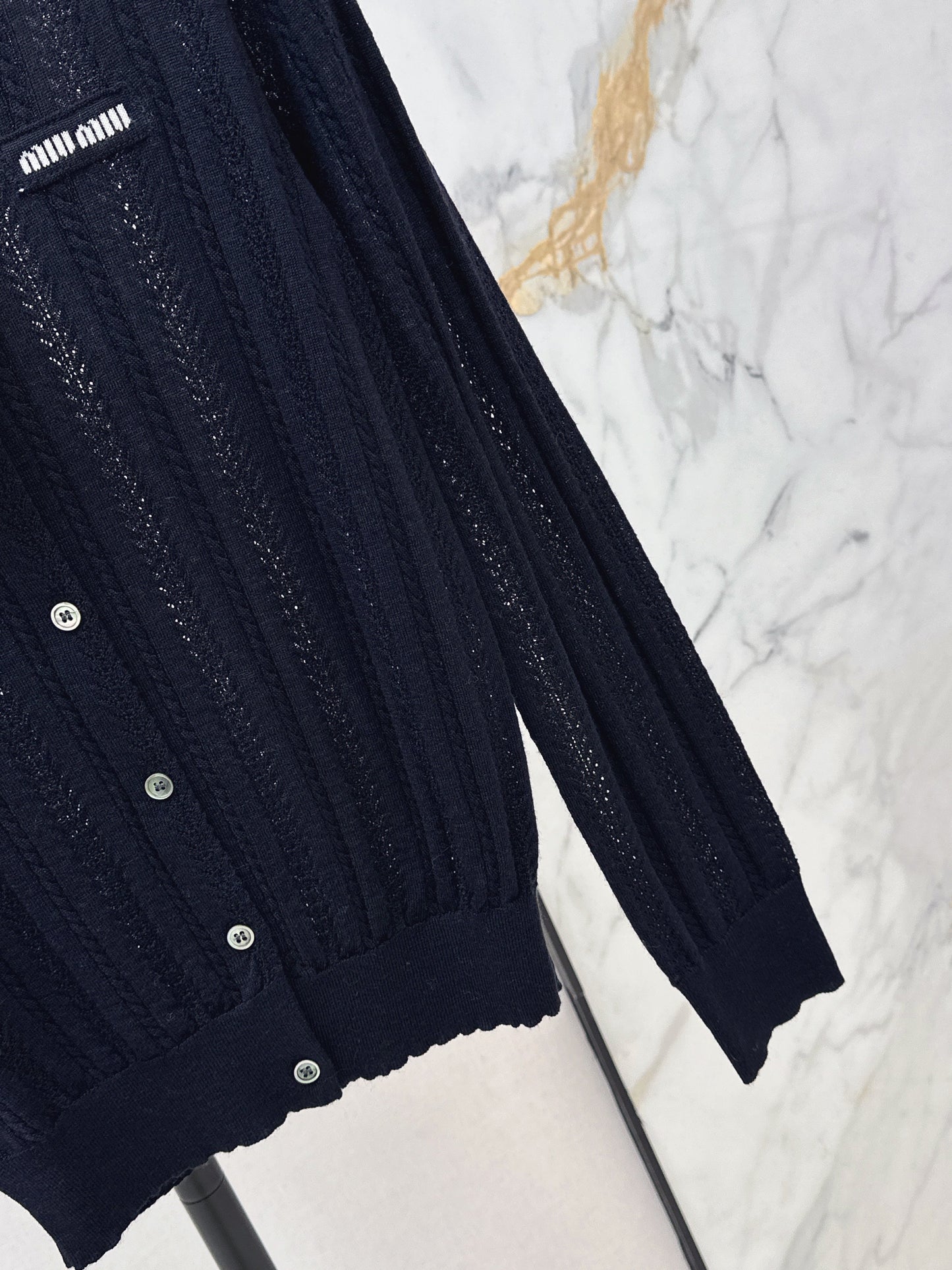 26SS NEUER Strickcardigan