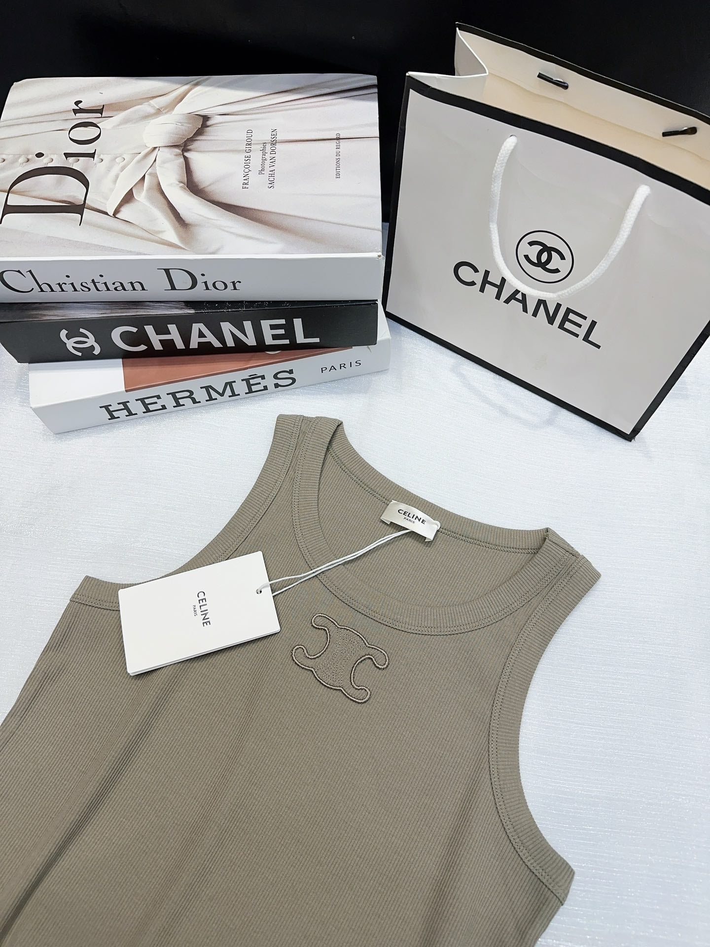 26SS NEW Customized mercerized cotton sleeveless vest with Arc de Triomphe logo pattern embroidered on the chest