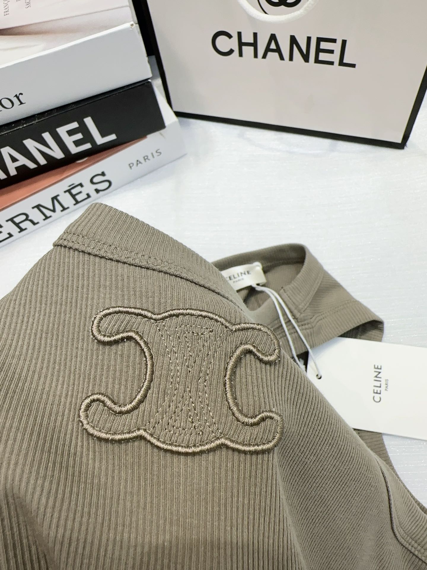 26SS NEW Customized mercerized cotton sleeveless vest with Arc de Triomphe logo pattern embroidered on the chest