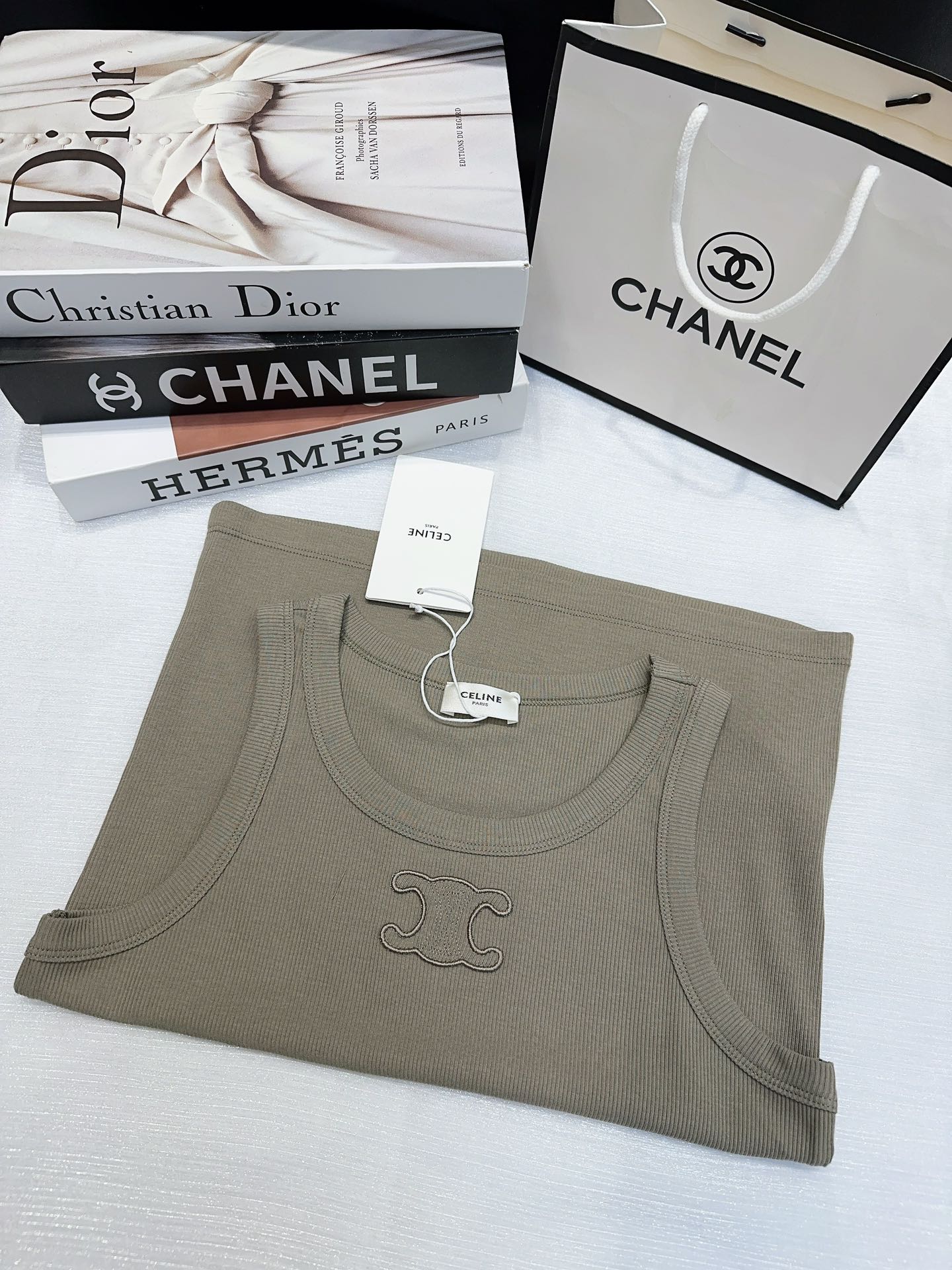 26SS NEW Customized mercerized cotton sleeveless vest with Arc de Triomphe logo pattern embroidered on the chest