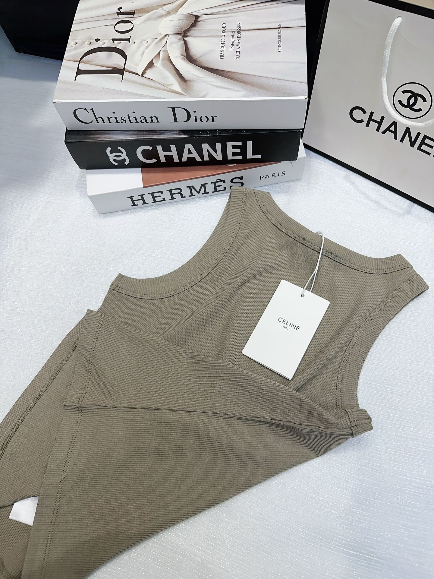 26SS NEW Customized mercerized cotton sleeveless vest with Arc de Triomphe logo pattern embroidered on the chest