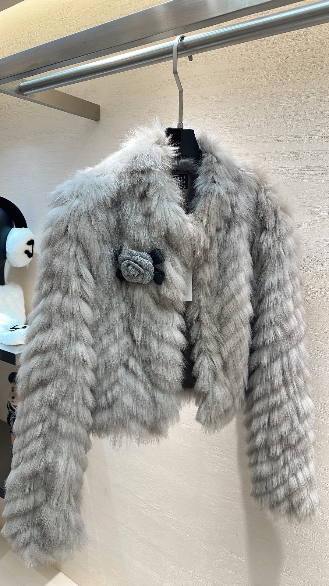 26SS NEUER Silberfuchs-Kurzmantel