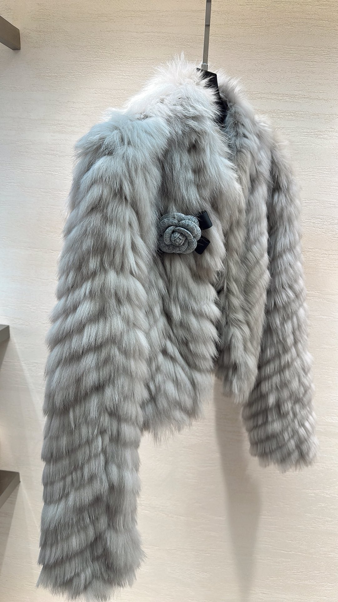 26SS NEUER Silberfuchs-Kurzmantel