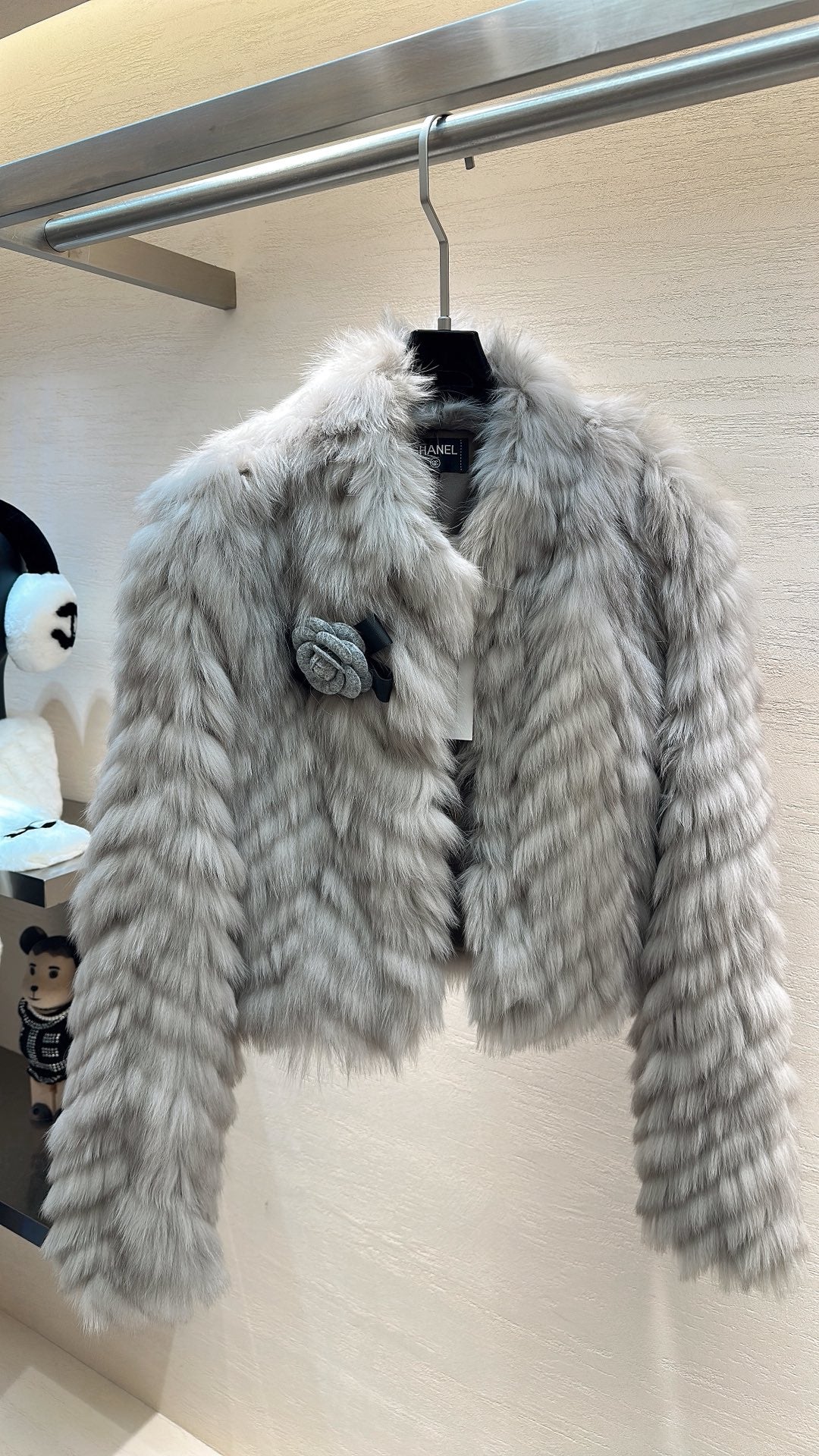 26SS NEUER Silberfuchs-Kurzmantel