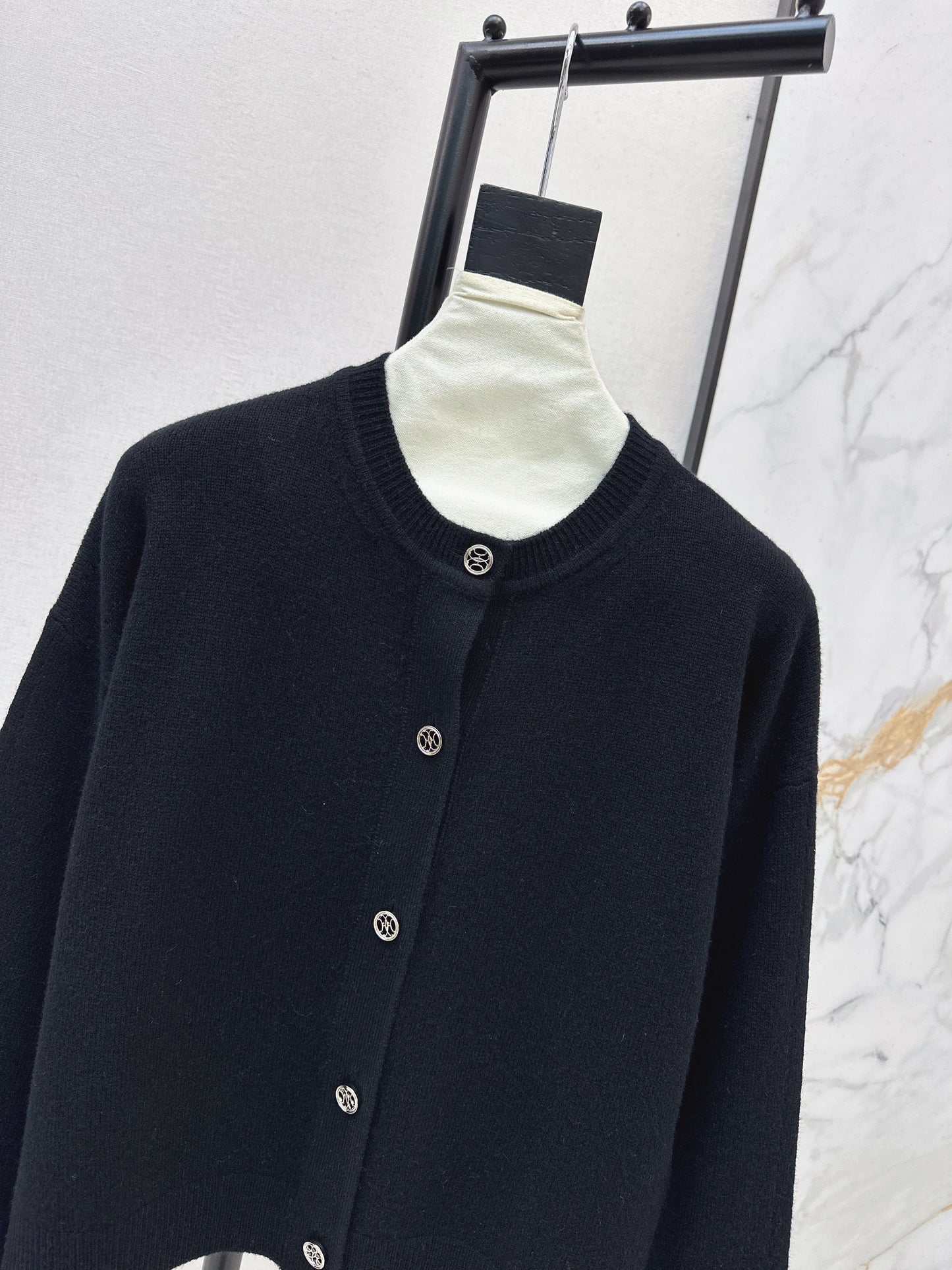 26SS NEUER Strickcardigan