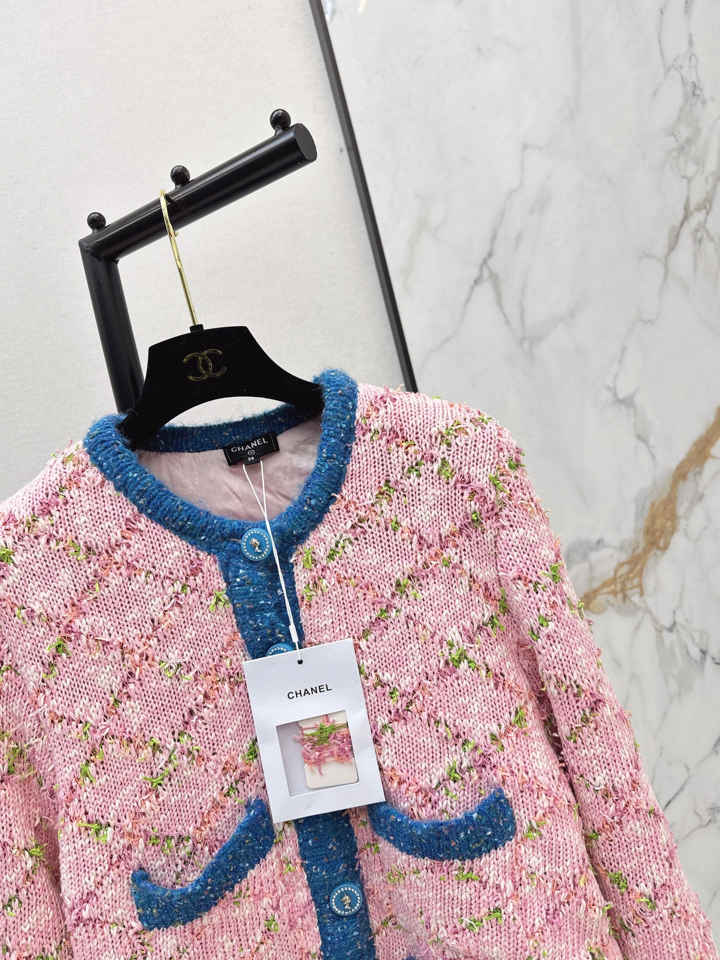 26SS NEUER Strickcardigan