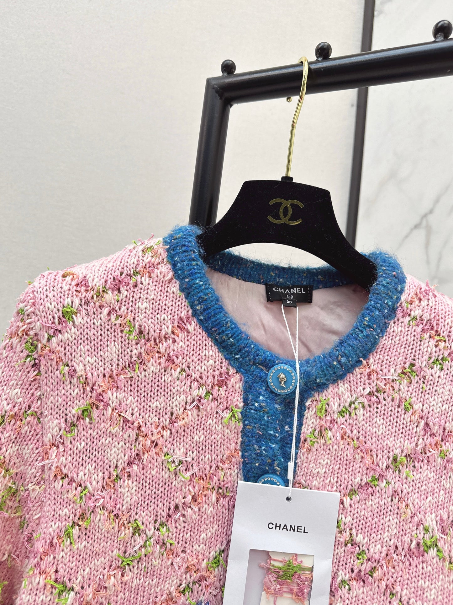 26SS NEUER Strickcardigan